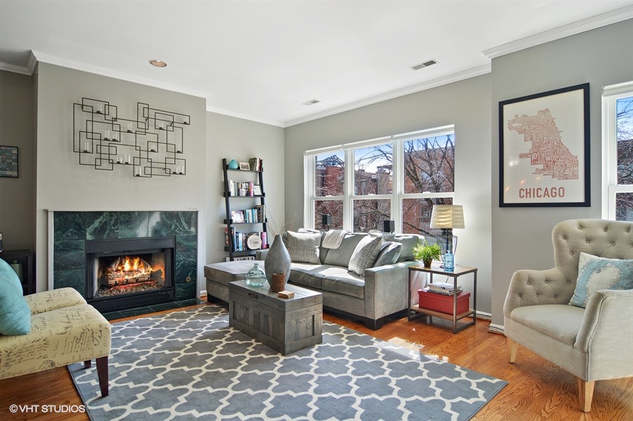 Lakeview/Lincoln Park - 938 West George Street Unit 2, Chicago, IL 60657 - Living Room